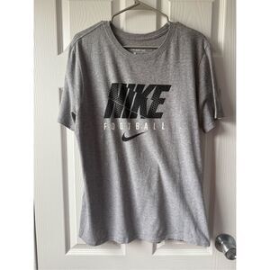 The Nike Tee Large Gray Men's Athletic Cute Football Shirt